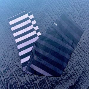 K-DEER black/gray stripe capri leggings